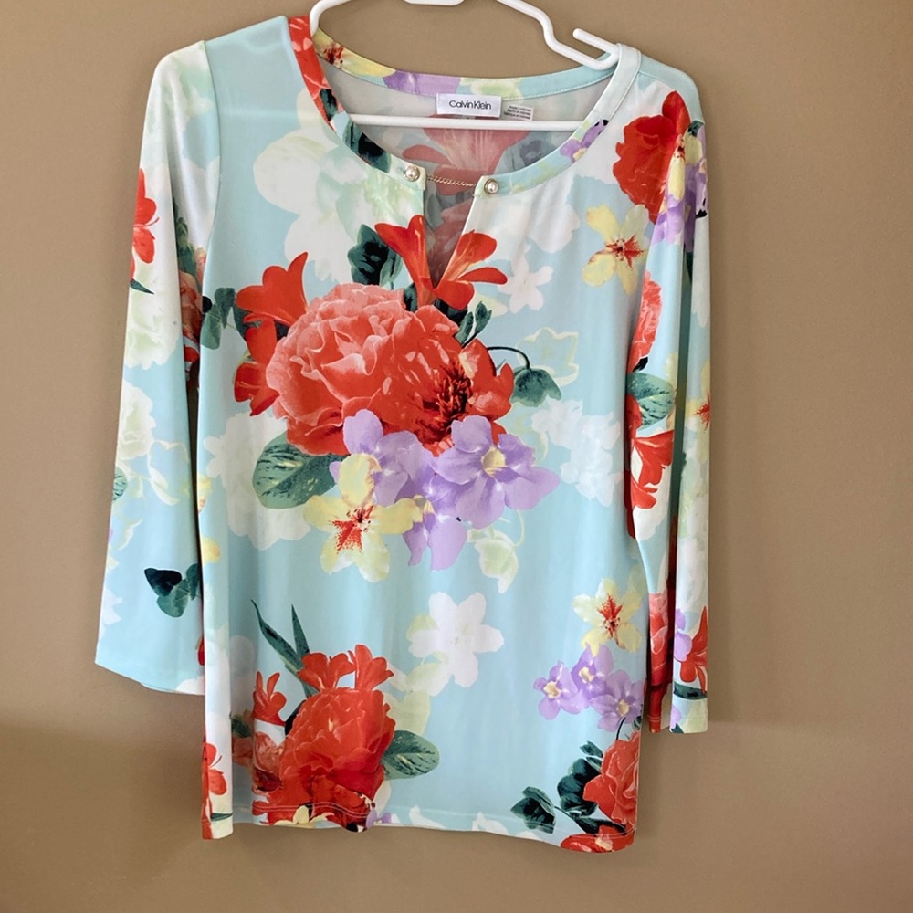 Calvin Klein 3/4 Sleeve Top Size Small